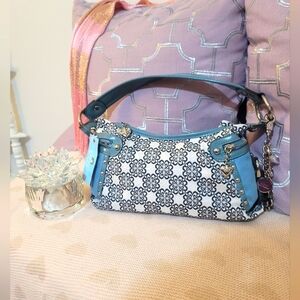💙KATHY Van Zeeland small shoulder bag, light blue and dark gray design.